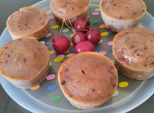 Une photo de Coeurs coulants aux cerises 🍒😋