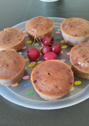 Une photo de Coeurs coulants aux cerises 🍒😋