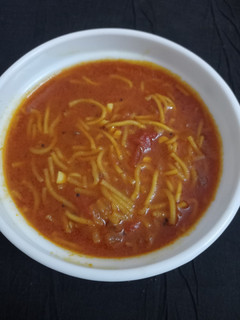 સેવ ટામેટા નું શાક (Sev Tomato Shak Recipe In Gujarati) રેસીપી મુખ્ય ફોટો