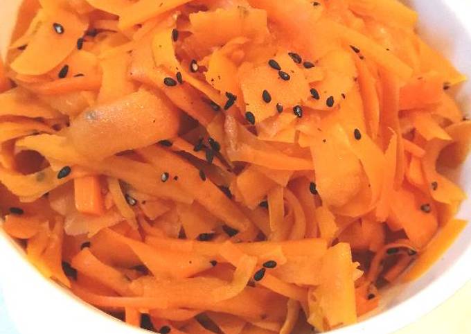 Salad slice wortel ♫ ala Jepang aroma wijen ♫ foto resep utama