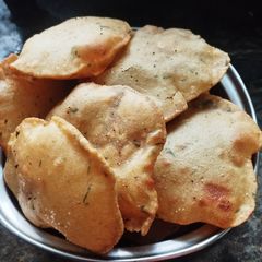 A picture of White Pumpkin puri.