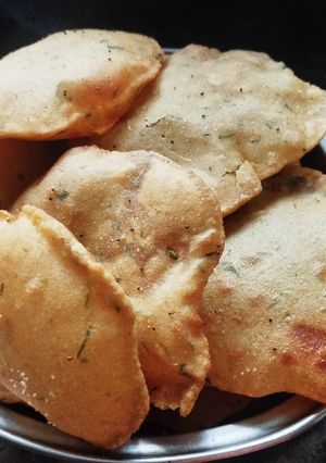A picture of White Pumpkin puri.