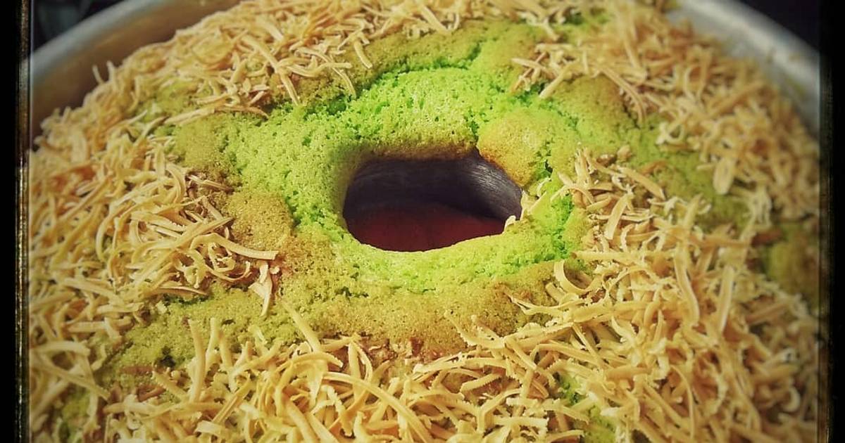 Resep Bolu Pandan 4 Telur Topping Keju Parut Oleh Deni - Cookpad Resep Bolu Pandan 4 Telur Topping Keju Parut Oleh Deni - Cookpad