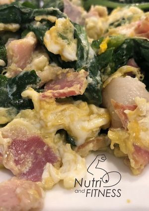 Una foto de Revuelto de acelga con panceta #keto