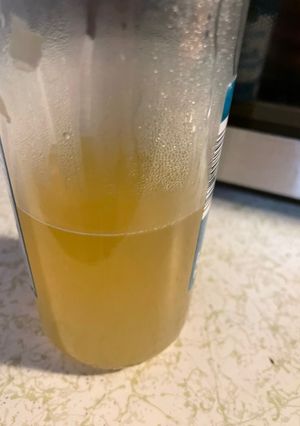 A picture of Zero waste apple core juice.