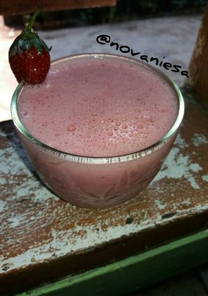 Foto resep Strawberry Smoothies