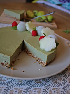 Una foto de Tarta vegana de té matcha