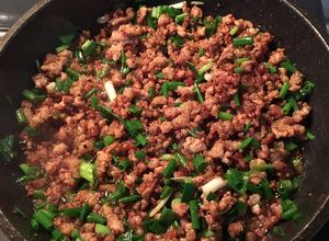 Hình của món Thịt rang mắm tép.