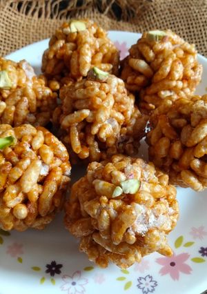 A picture of Murmura laddu.