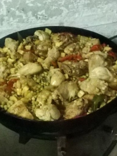 Una foto de Pollo al disco con cerveza