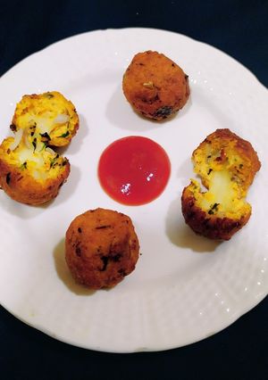પનીર પકોડા (Paneer Pakoda Recipe In Gujarati) રેસીપી મુખ્ય ફોટો