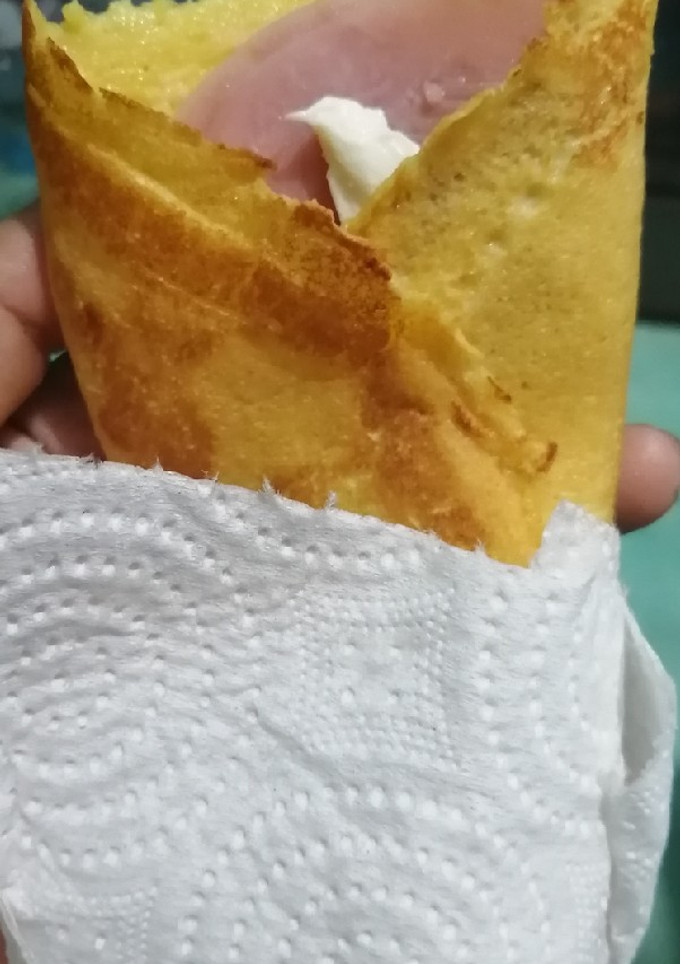 Una foto de Crepa de champiñones, jamón y queso Oaxaca 👌