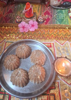 A picture of Wheat Laddu.