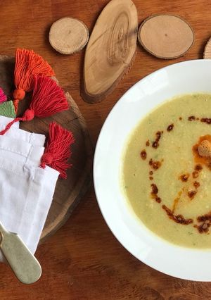 Una foto de Crema de garbanzos y zapallo italiano