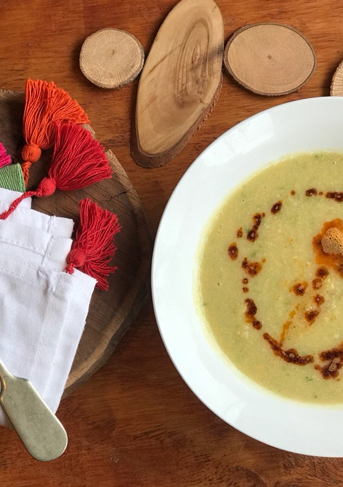 Una foto de Crema de garbanzos y zapallo italiano