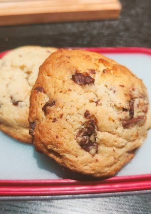 Une photo de Cookies au caramel beurre salé et chocolat au lait