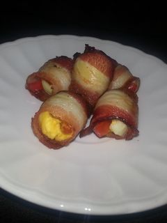 Una foto de Tentempié de Huevos de codorniz y tocineta