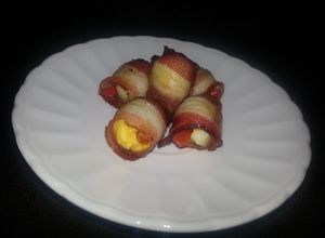 Una foto de Tentempié de Huevos de codorniz y tocineta