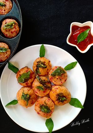 A picture of Mixed vegetables tadka oats ape.