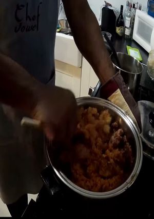 Una foto de Arroz guisado con pollo (Puerto Rico)