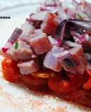 Atún fresco marinado con tomate rosa de Aragón