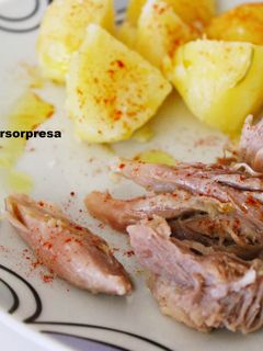 Una foto de Codillo de cerdo a la gallega (olla exprés)