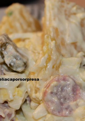 Una foto de Ensalada alemana (Kartoffelsalat)