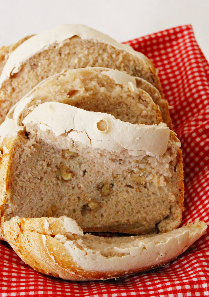 Una foto de Pan con nueces sin gluten (panificadora Moulinex ow3101 uno)