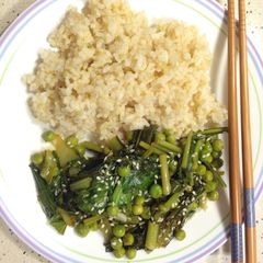 A picture of Asian Spring Greens with Peas.