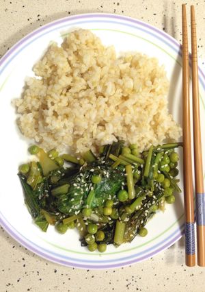 A picture of Asian Spring Greens with Peas.