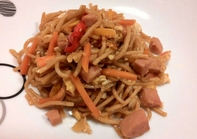 Resep Mie Goreng Sosis yang Menggugah Selera