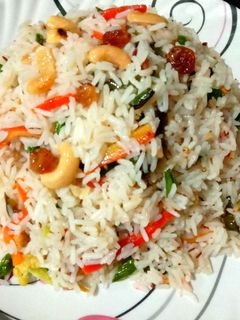সাদা ভেজিটেবল মিস্টি পোলাও (Sada vegetable misty polao recipe in bengali) রেসিপির প্রধান ছবি