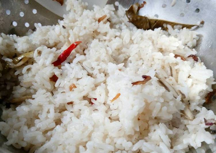 Bagaimana Membuat Nasi Liwet Teri (Ricecooker) Anti Gagal