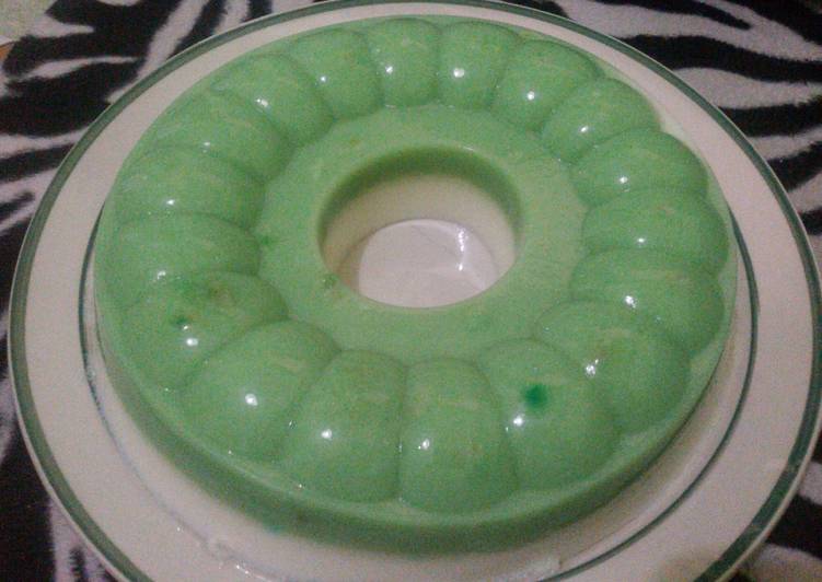 Puding pandan lapis busa