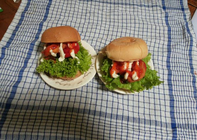 Langkah Mudah untuk Membuat Chicken Monster Burger, Lezat Sekali