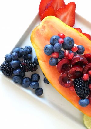 A picture of Greek Yogurt Papaya Boat.