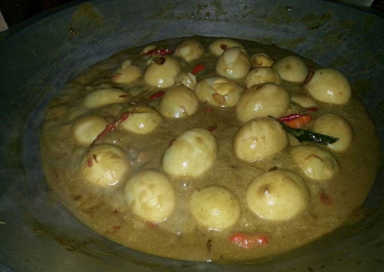 Sambel goreng telur penganten