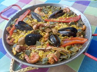 Paella de pescado y marisco