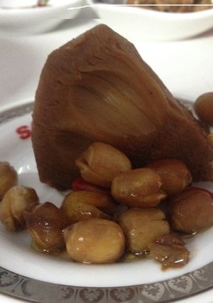 Hình của món Mít kho hạt sen (chay).