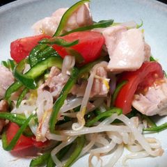 A picture of Chicken and Green Pepper Salad.