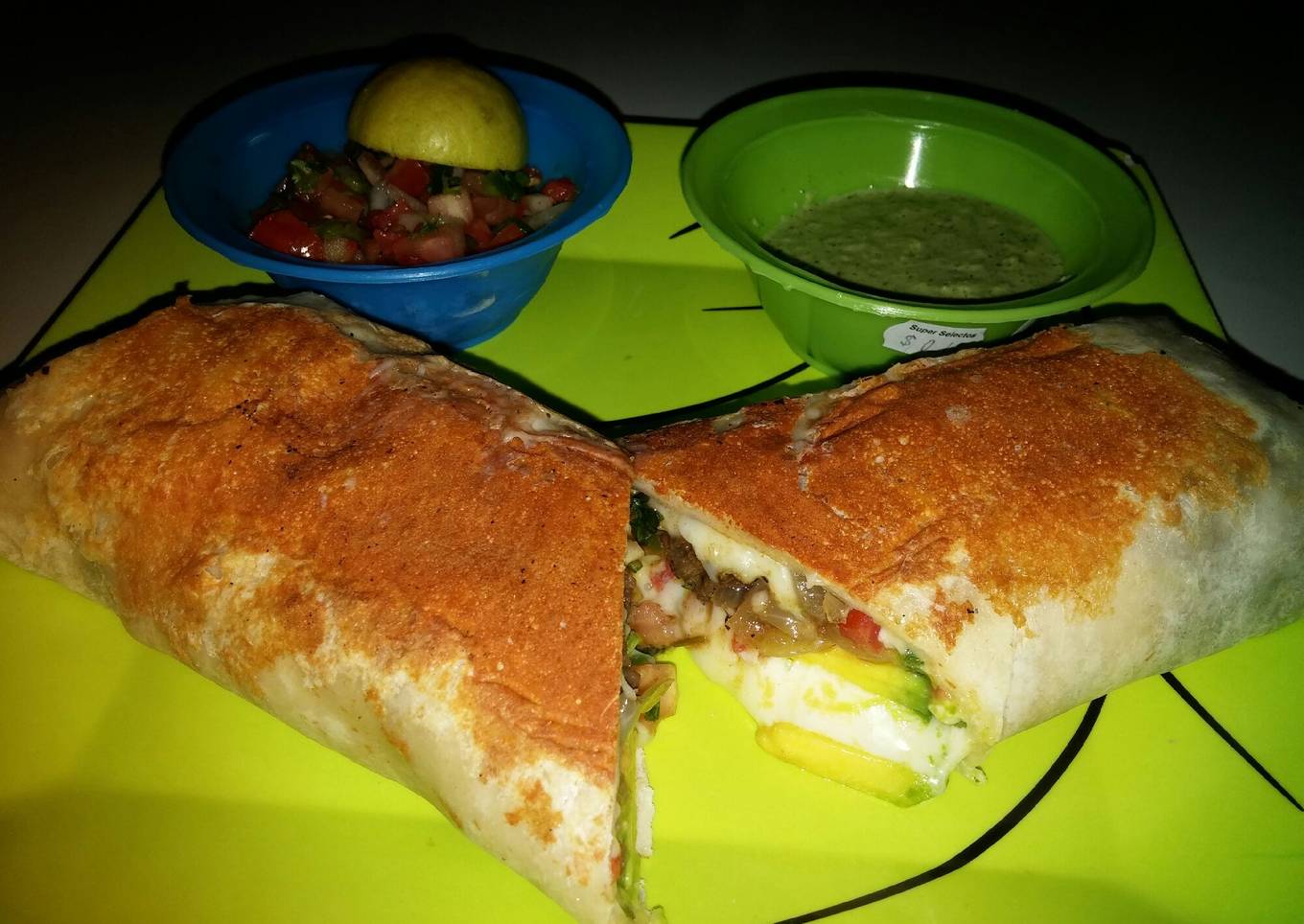 Burrito mixto de entraña y pollo