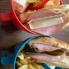 A picture of Hotdogs bun sandwiches.