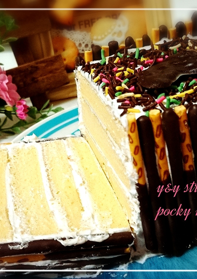 Foto resep Strawberry milk & pocky mini cake