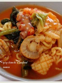 Foto resep Kimchi n seafood ramen
