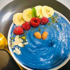 A picture of Fruit Smoothie Bowl.