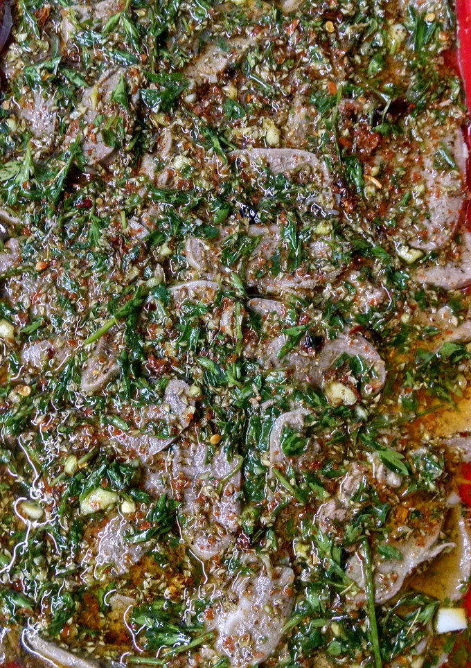 Una foto de Lengua a la vinagreta