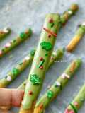 🎄 Bánh Quy Trà Xanh Giáng Sinh (Christmas Biscuit Sticks with Matcha Glaze)