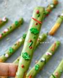 🎄 Bánh Quy Trà Xanh Giáng Sinh (Christmas Biscuit Sticks with Matcha Glaze)
