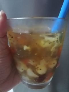 Hình của món Chè dưỡng nhan.