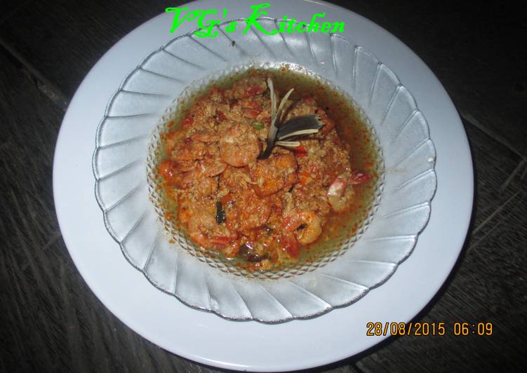 Shrimp Cooked with Tomatoes (UDANG MASAK TOMAT)